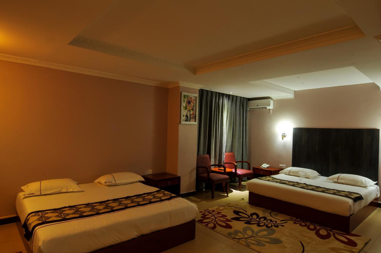 Russell Hotel 坎帕拉 外观 照片